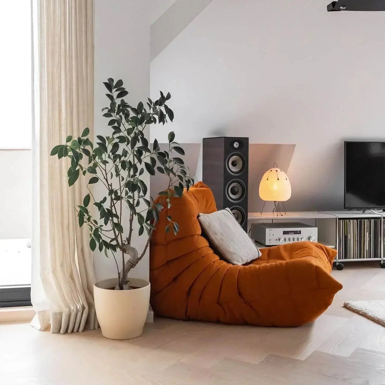 Ergonomic Relaxation Lounger ZenGlow